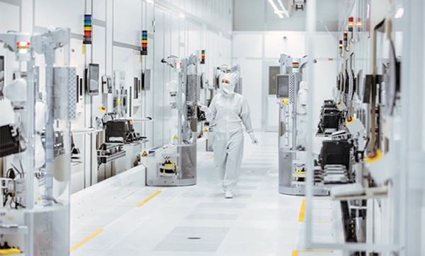 KUKA cobots in this Infineon cleanroom Image of KUKA cobots in this Infineon cleanroom