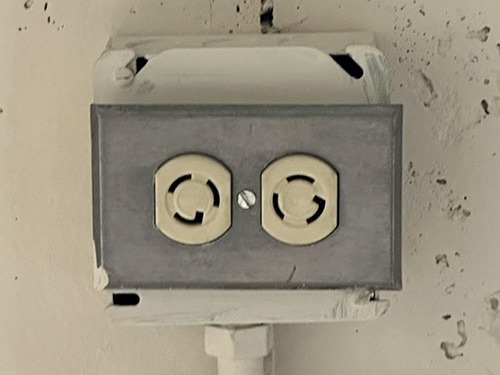 High Voltage AC Power Connectors High Voltage AC Power Connectors