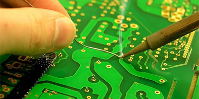 Soldering a printed circuit board