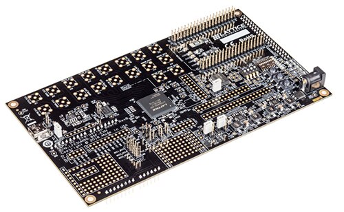 Lattice Semiconductor 的 ECP5 評估板圖片