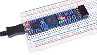 Digilent Cmod S7 適用於試驗電路板的 Spartan-7  FPGA 模組圖片