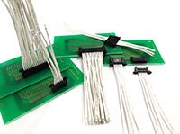 Hirose 的 DF51 系列线对板连接器的图片