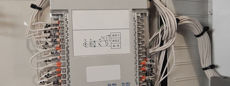白色自粘标签