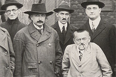 Image of Engineering silence:  the telephone and the negative feedback amplifier