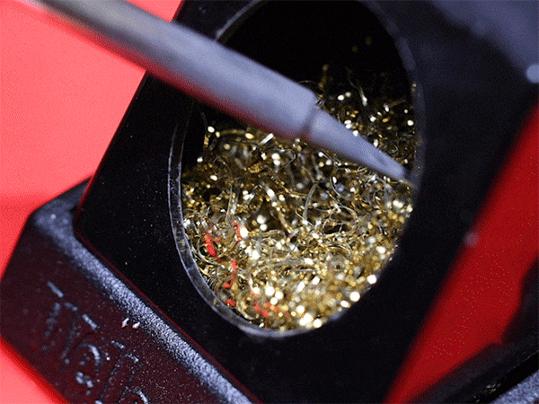 DKS-LEARN2SOLDER-ND: Tips on Soldering, The Schematic, and more...