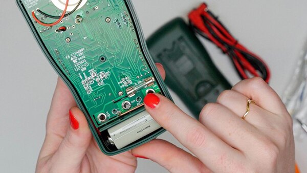 Learn How to Measure Voltage, Current, and Resistance