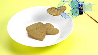 Image of Getting to grips with the Kitronik Klaw, BBC micro:bit, and MakeCode!