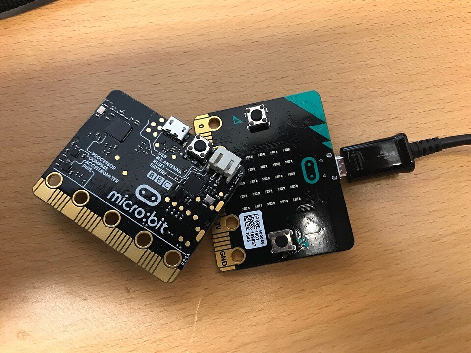 How to Use the Serial Port on Your micro:bit